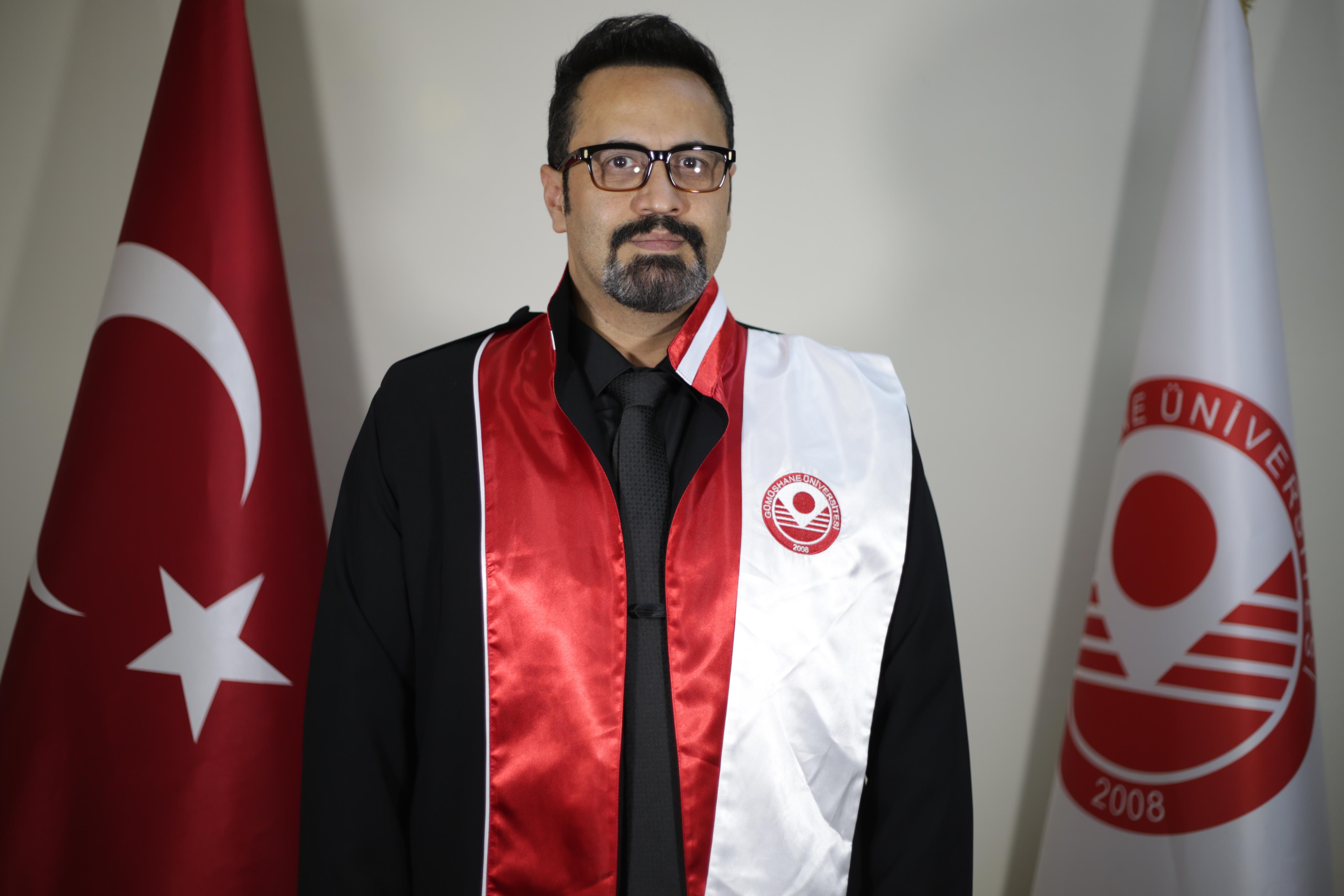 Prof. Dr. Uğur Akdu