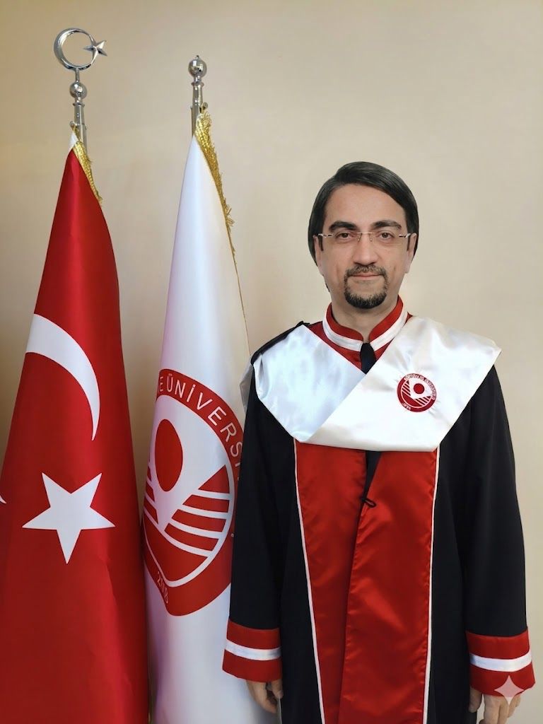Doç. Dr. Umut Denizli