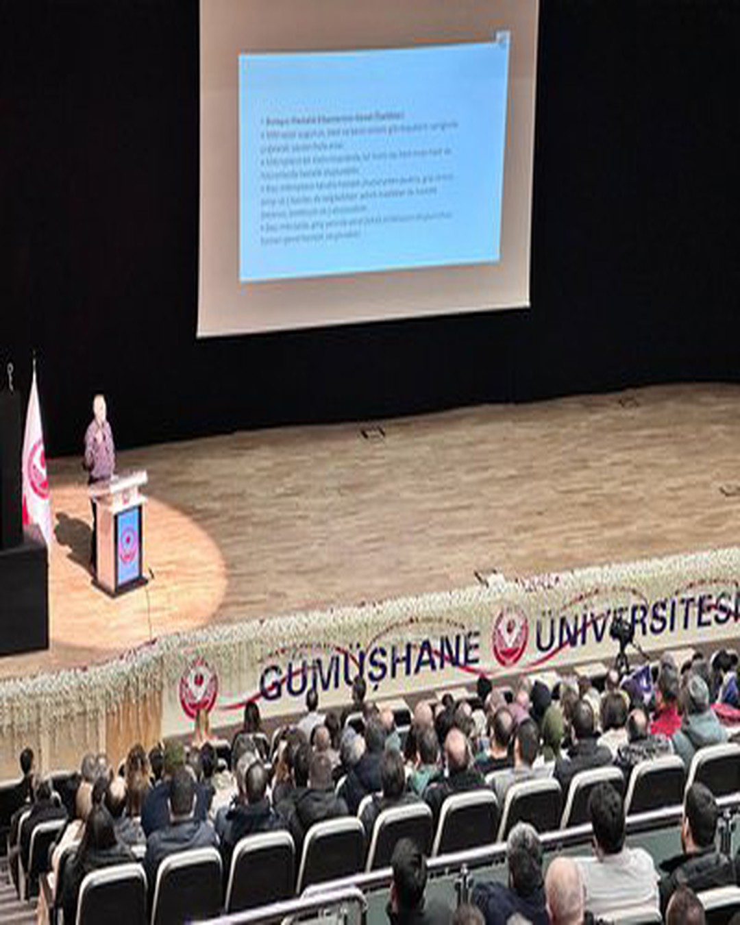 Üniversitemizde Liyakat Akademisi Eğitimleri Kapsamında Personele Yönelik Salgın Hastalıklardan Korunma Konusunda Eğitim Düzenlendi...