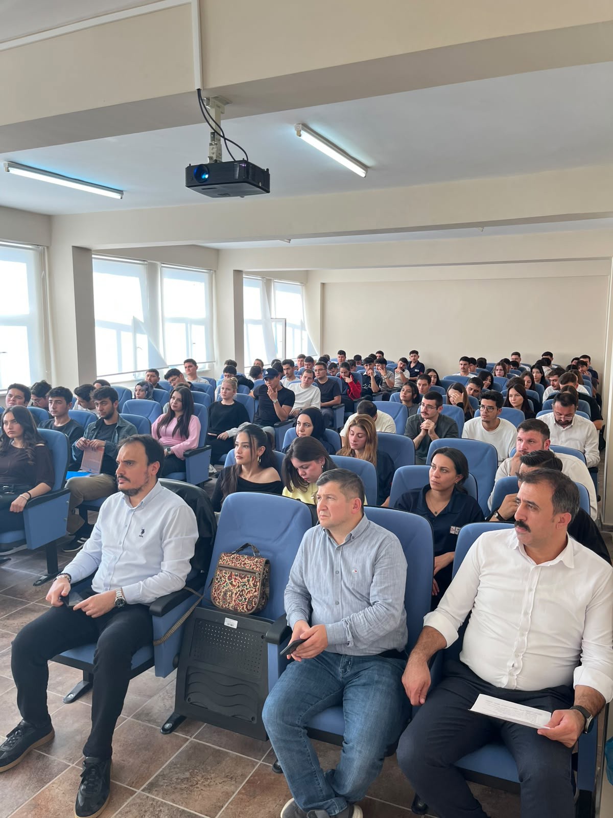 Kürtün Meslek Yüksekokulunda Kariyer Eğitimi Gerçekleştirdik