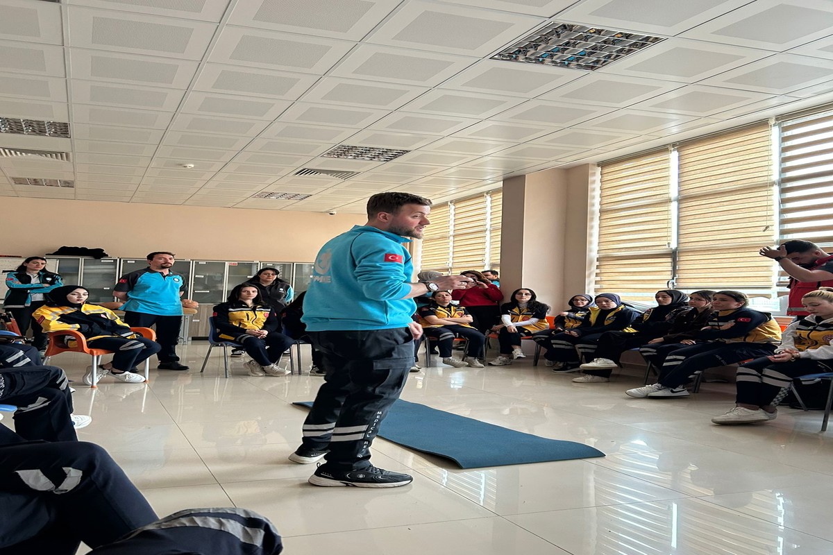 Kelkit Sema Doğan SHMYO’da UMKE Eğitimi Teşekkür Belgesi Takdimi ile Taçlandı