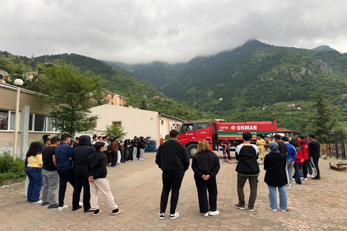 Orman ve Kırsal Alan Yangınlarına Müdahale Eğitimi Uygulamalı Eğitimle Tamamlandı