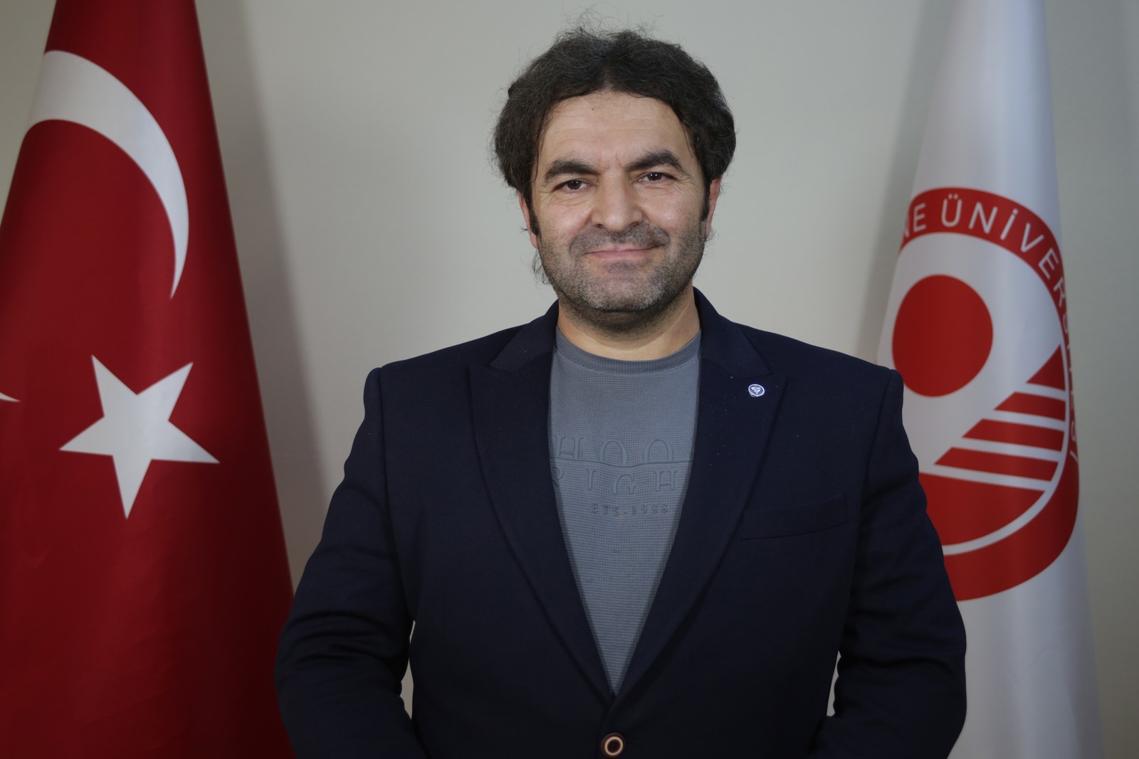 Yüksekokulumuz Öğretim Üyesi Kurtuluş Merdan Hocamız Doçent Ünvanını Aldı.