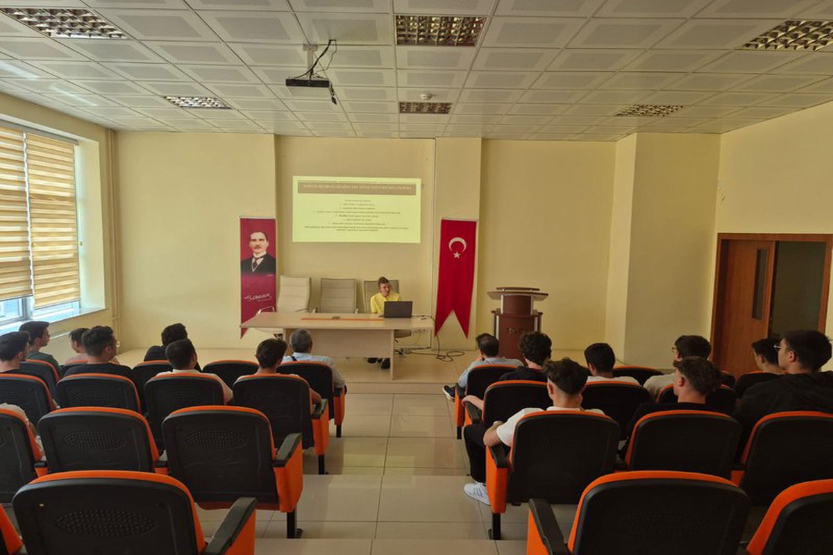 Gümüşhane Fatih Anadolu İmam Hatip Lisesi Fakültemizi Ziyaret Etti