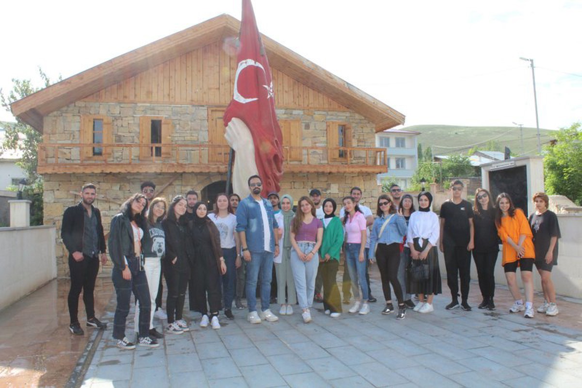 2021-2022 Eğitim-Öğretim Yılı Saha Uygulama Gezilerinin Son Rotası: Bayburt Baksı Müzesi ve Aydıntepe Yer Altı Şehri Oldu
