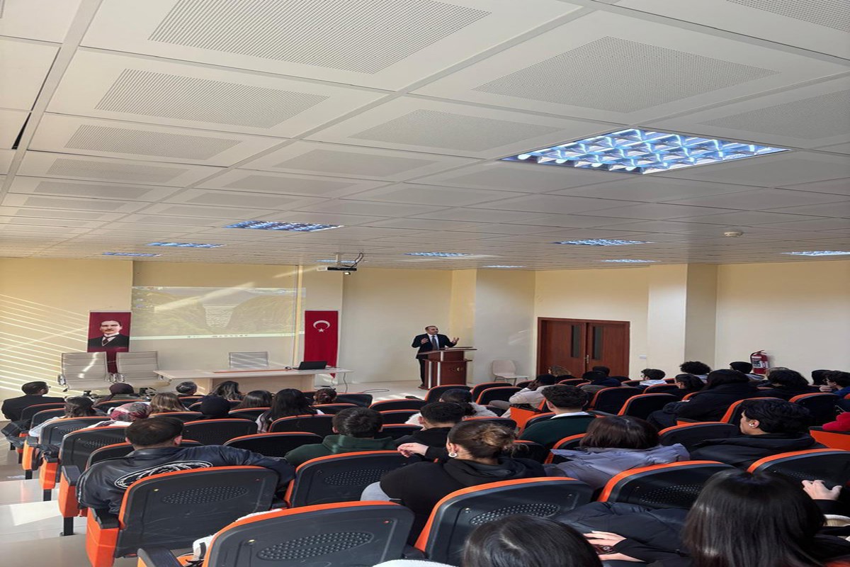 Turizm Fakültesinde “Doğu Karadeniz Bölgesinde Seyahat Acenteciliği” Konulu Söyleşi Gerçekleştirildi