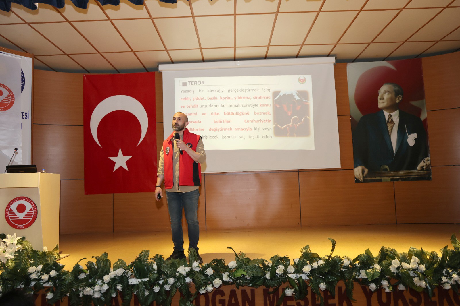 Kelkit Kampüsümüzde “Gençlik ve Güvenli Gelecek” Semineri Düzenlendi.